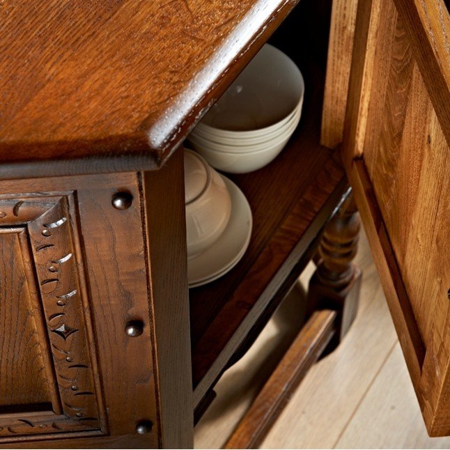 oc1434_detail_2_3_canted_table_lo_no_whitesquare