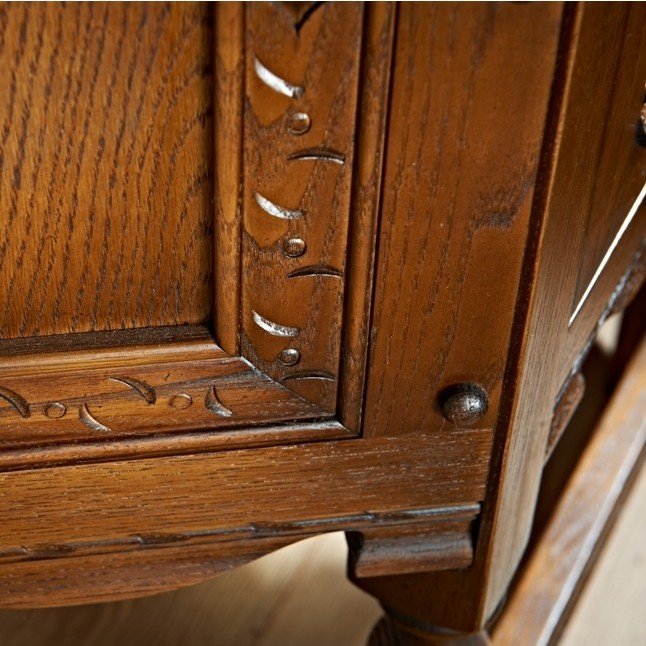 oc_1434_canted_table_lo_detail_3_3_no_whitesquare