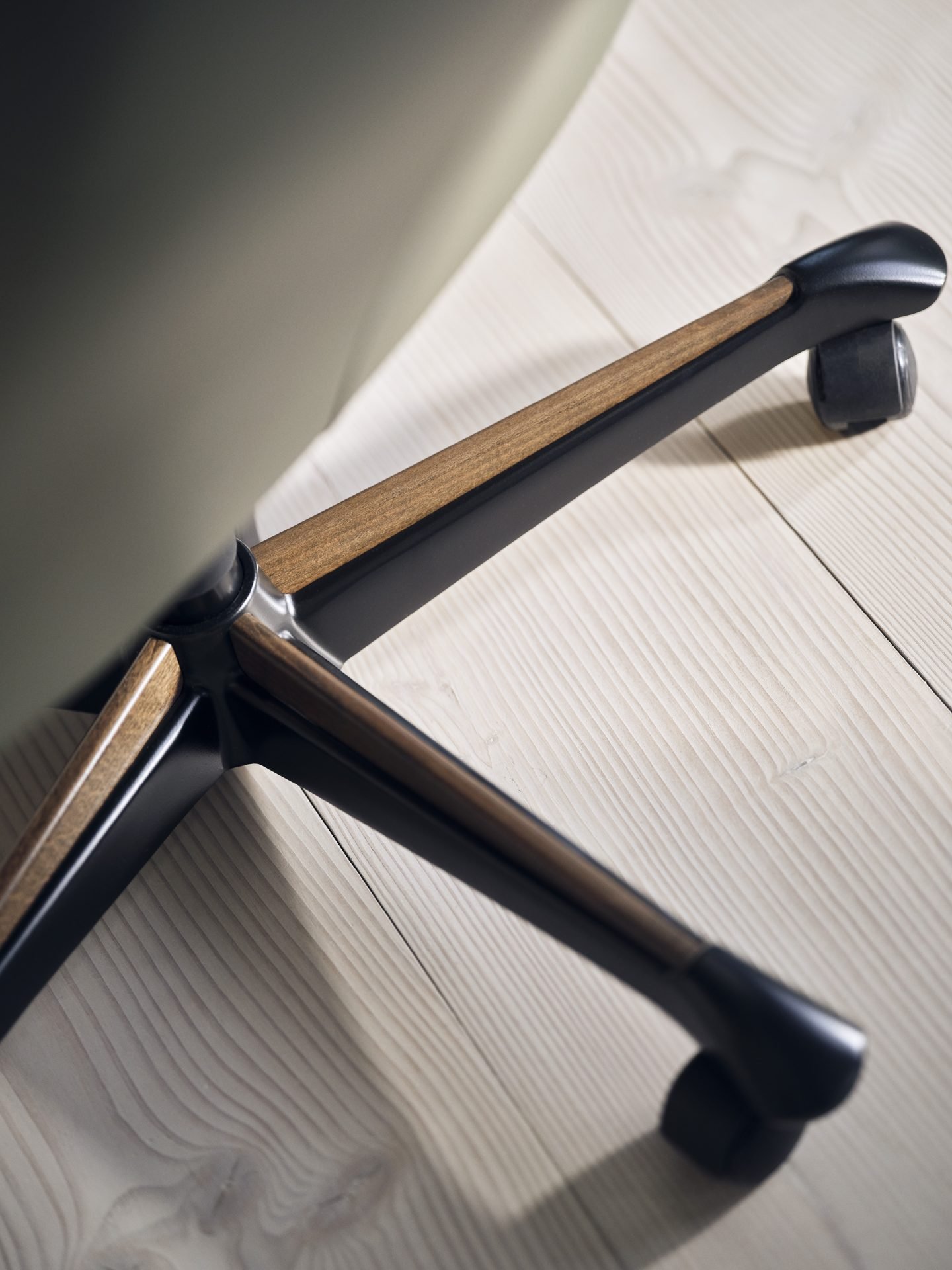 Stressless Consul Home Office Pal Shadow Green Walnut detail2