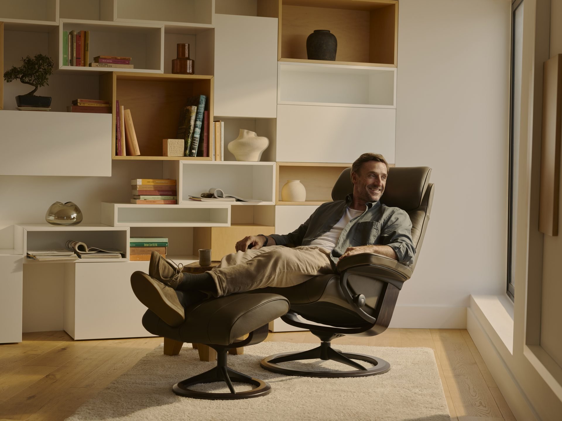 Stressless Paul Signature_Velaro Forest Green_Matte Black-Walnut_04