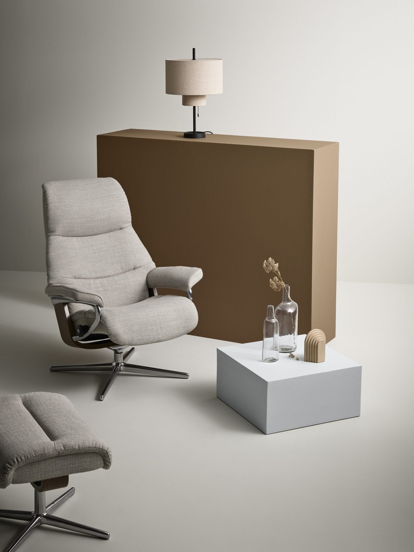 Stressless View Cross_Abelia Light Grey_Walnut-Polished_2