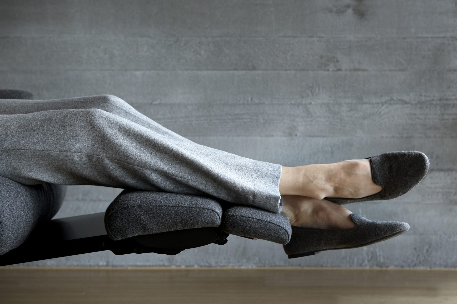 Stressless View_Classic_LC_Cal_Dark_Grey_Wenge_Detail